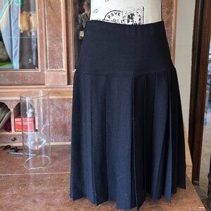 St. John Knit Basics black skirt size 12